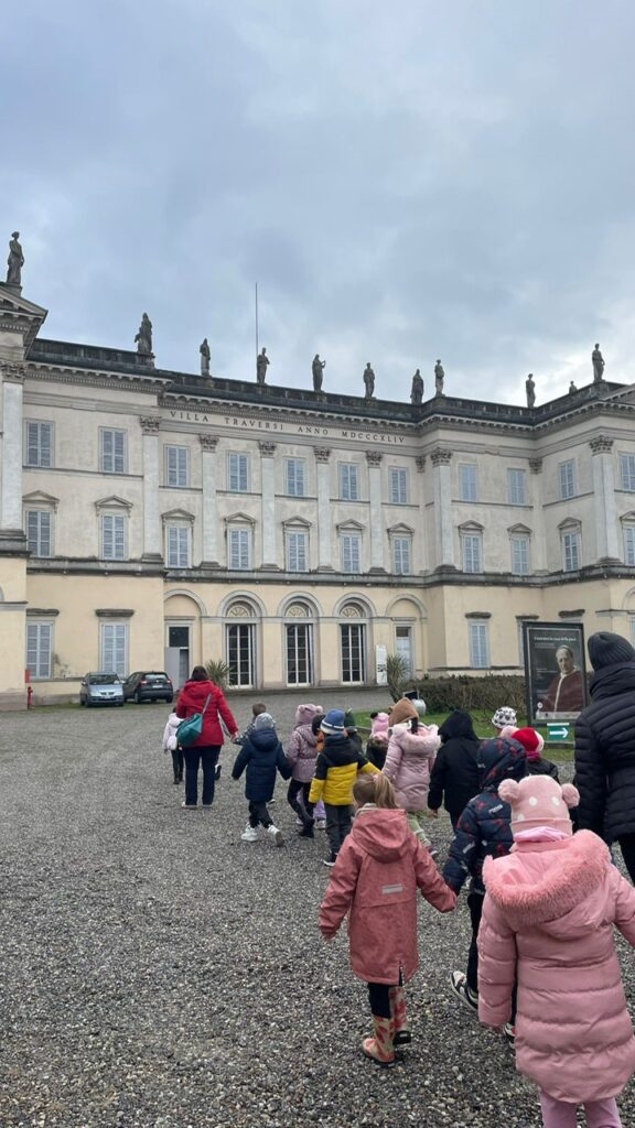 i bambini della scuola dell'infanzia in Villa Tittoni